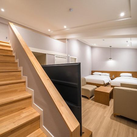 Mono Hotel Suwon Exteriér fotografie