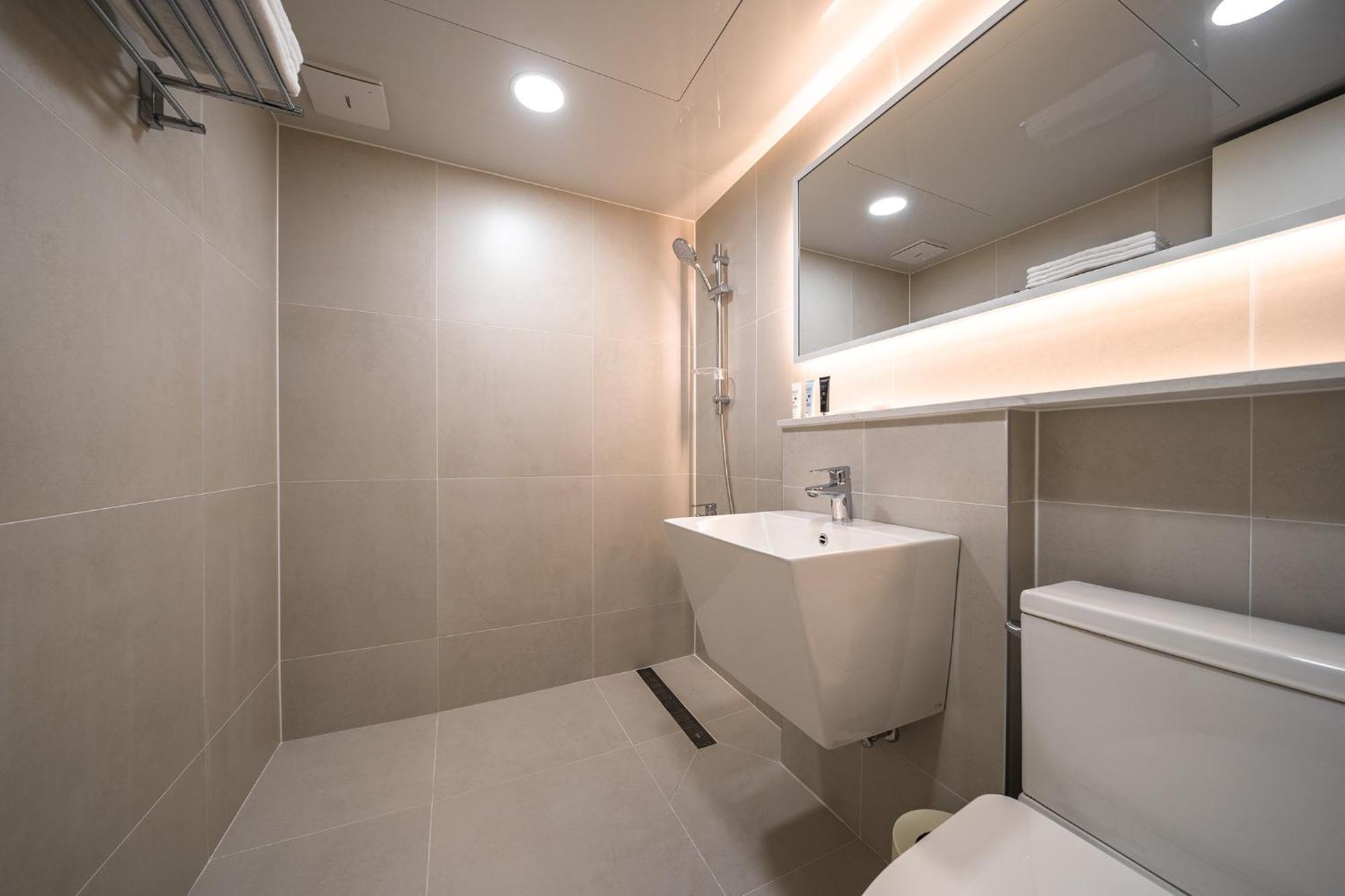Mono Hotel Suwon Exteriér fotografie
